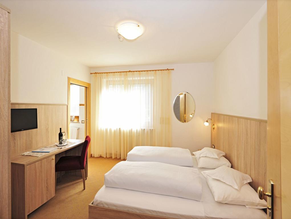 Hotel-Garni Appartement Gartenheim Schenna Exterior foto